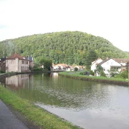 Du Chateau *